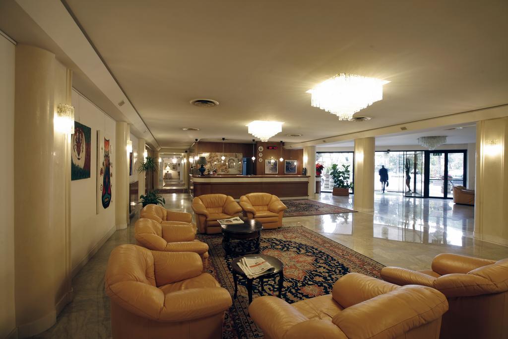 Hotel Bassetto Ferentino Exteriör bild